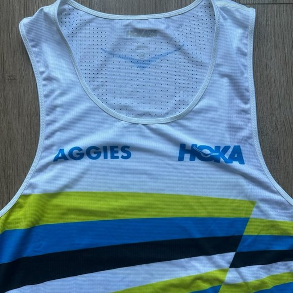Womens HOKA One Elite Micro-Perforated Aggies Run Club Running Race Singlet NWT - Picture 6 of 8
